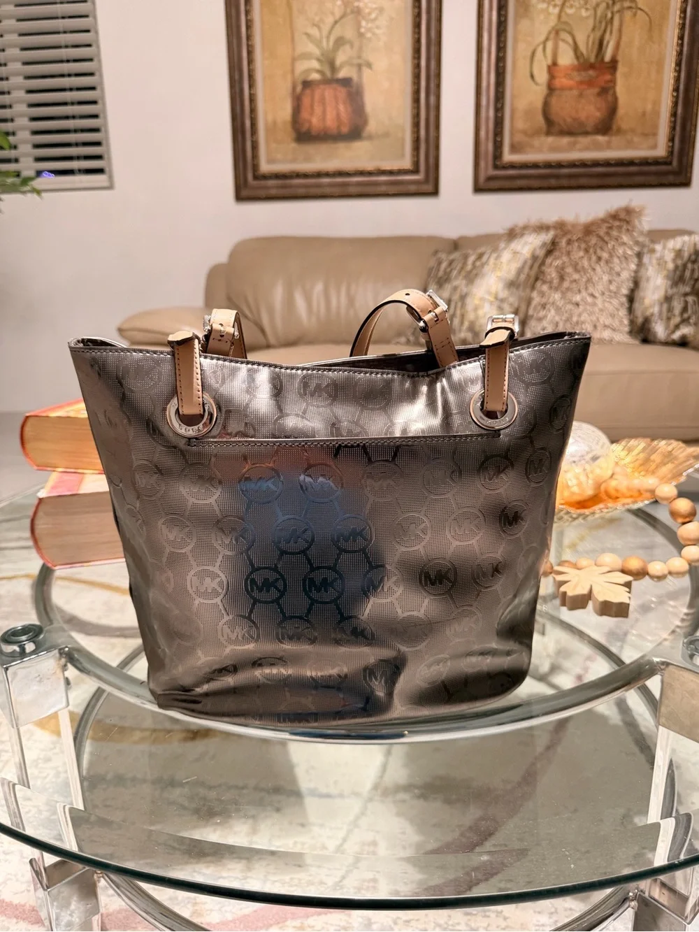 Michael Kors Jet Set Tote Bag – Smoke Gray Patent Logo Tote - Picture 2 of 8